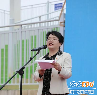 郑州市第一〇七高级中学校长张献雨致辞