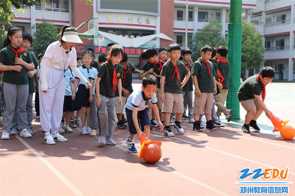 7.体验体育课的欢乐