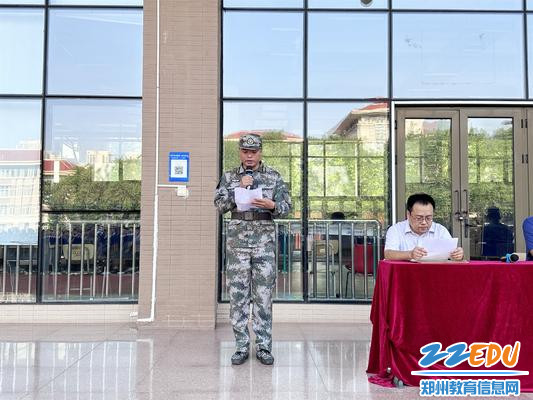 教官代表尹晓龙发言_副本