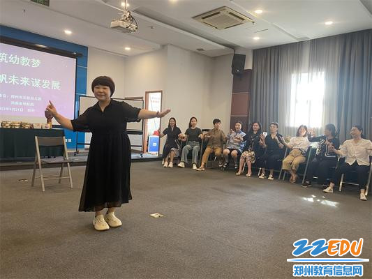 6河南师范大学新联学院特聘音乐教授李海华进行精彩分享 (2)