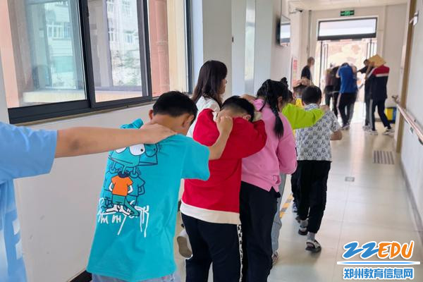 河南省盲人学校·郑州市盲聋哑学校开展防震减灾应急疏散演练
