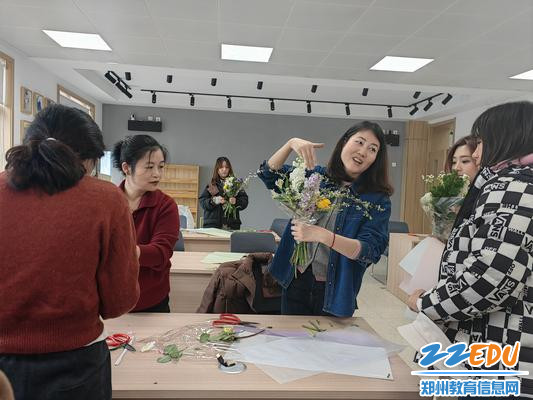 创意插花多肉组盆3D打印国潮手创_郑州市盲聋哑学校工会活动_郑州插花学校