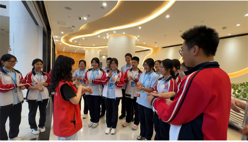 郑州市实验高级中学开展心理健康月之生命阳光体验活动