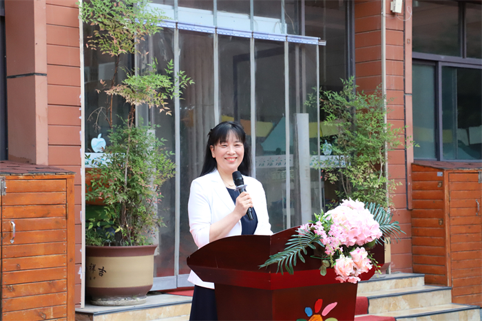 科技筑梦创未来 学前法律护童心 郑州市教工幼儿园举行学前教育宣传月启动仪式暨“六一”阳光科技节活动