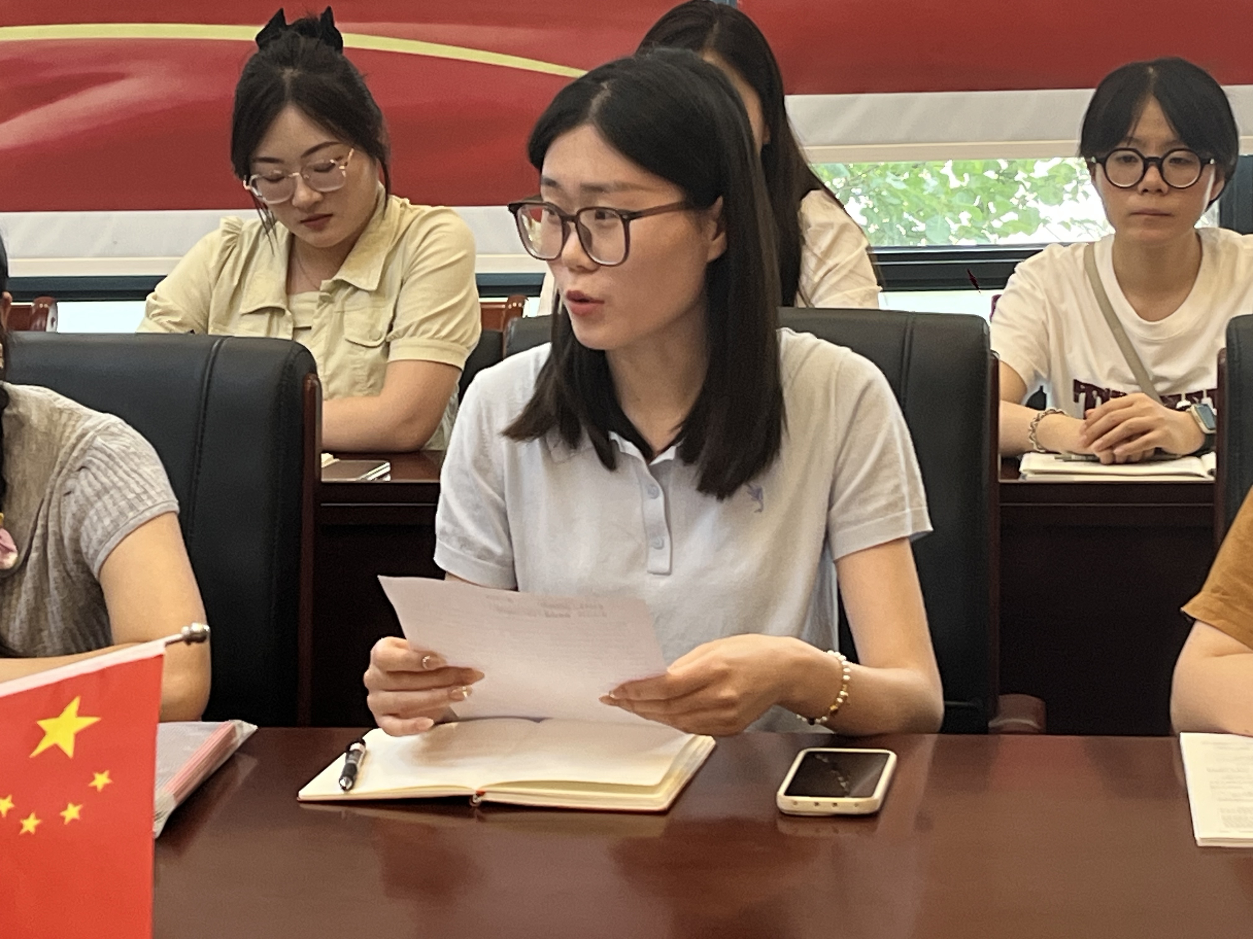 郑州市第一〇七高级中学召开青年教师总结工作会