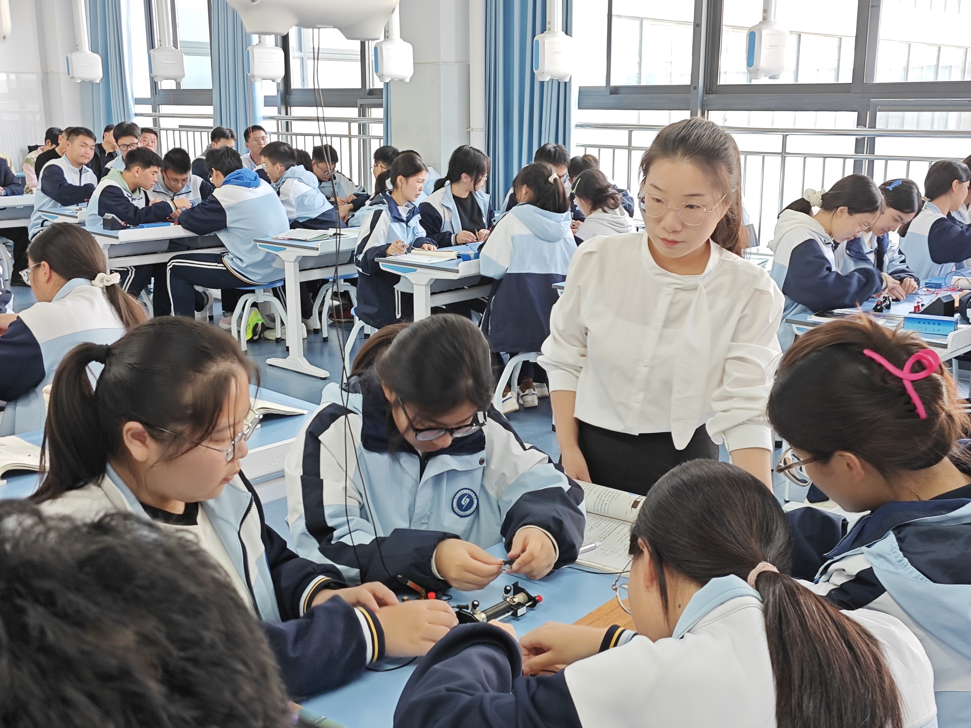 从“生活水”到“物理金课”，一场“源头活水”的教研活动在郑州市第四十四高级中学上演