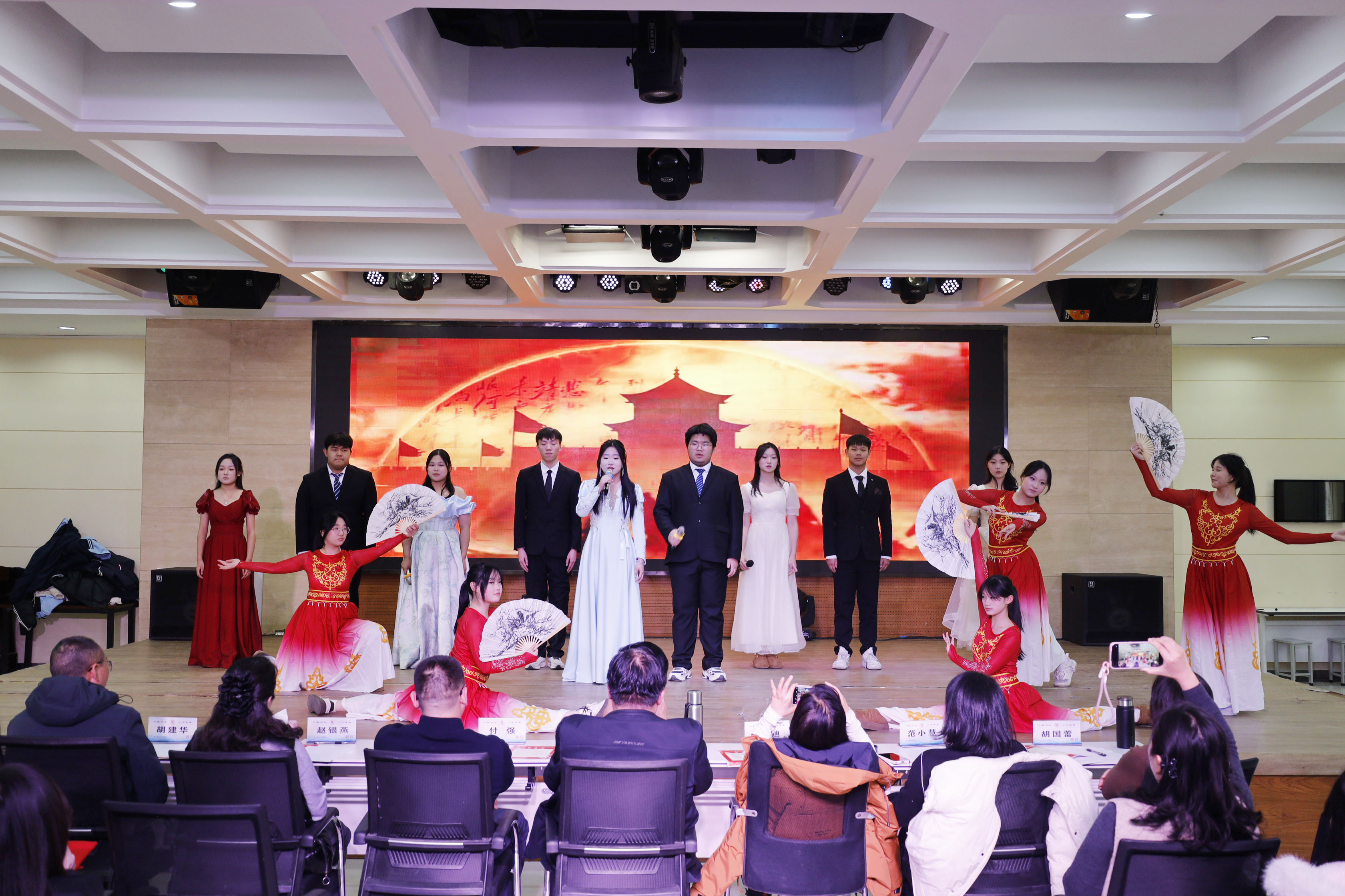 臻诵经典启智，读背育人铸魂 郑州市科技工业学校经典诵读大赛举行