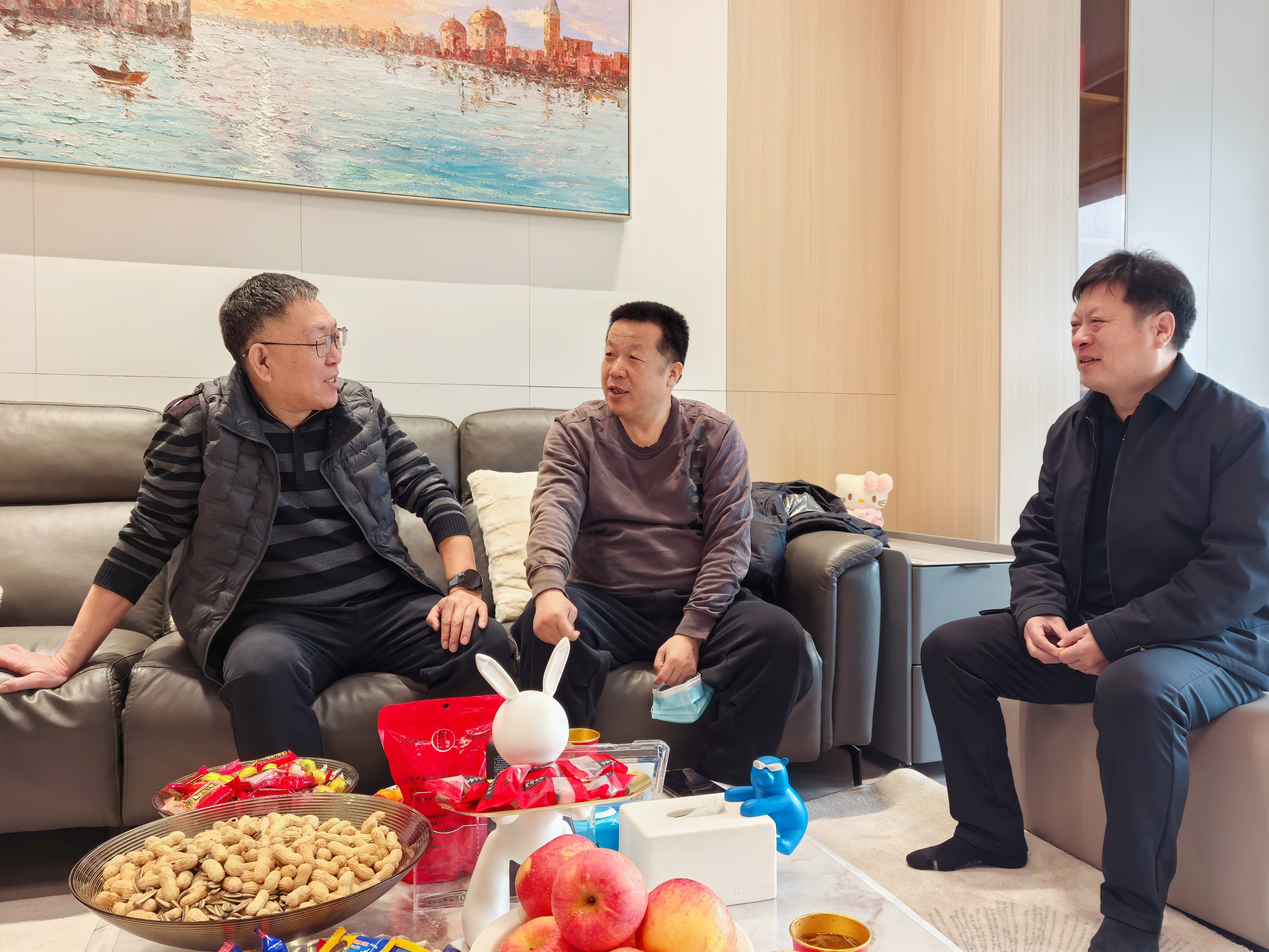 情暖马年 致敬桑榆 郑州市第一〇一中学开展离退休教师春节慰问活动