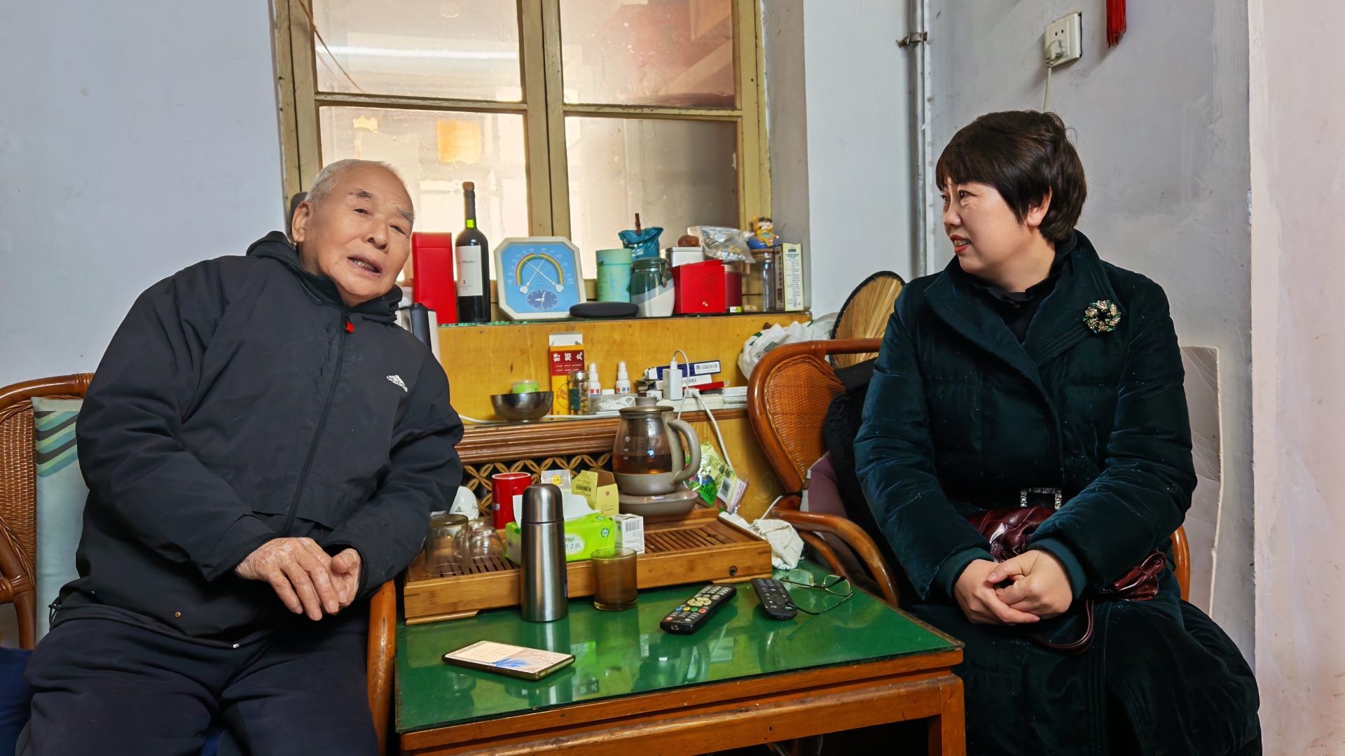 岁岁常欢愉 年年皆暖意 郑州市第十一中学开展春节慰问退休老同志活动