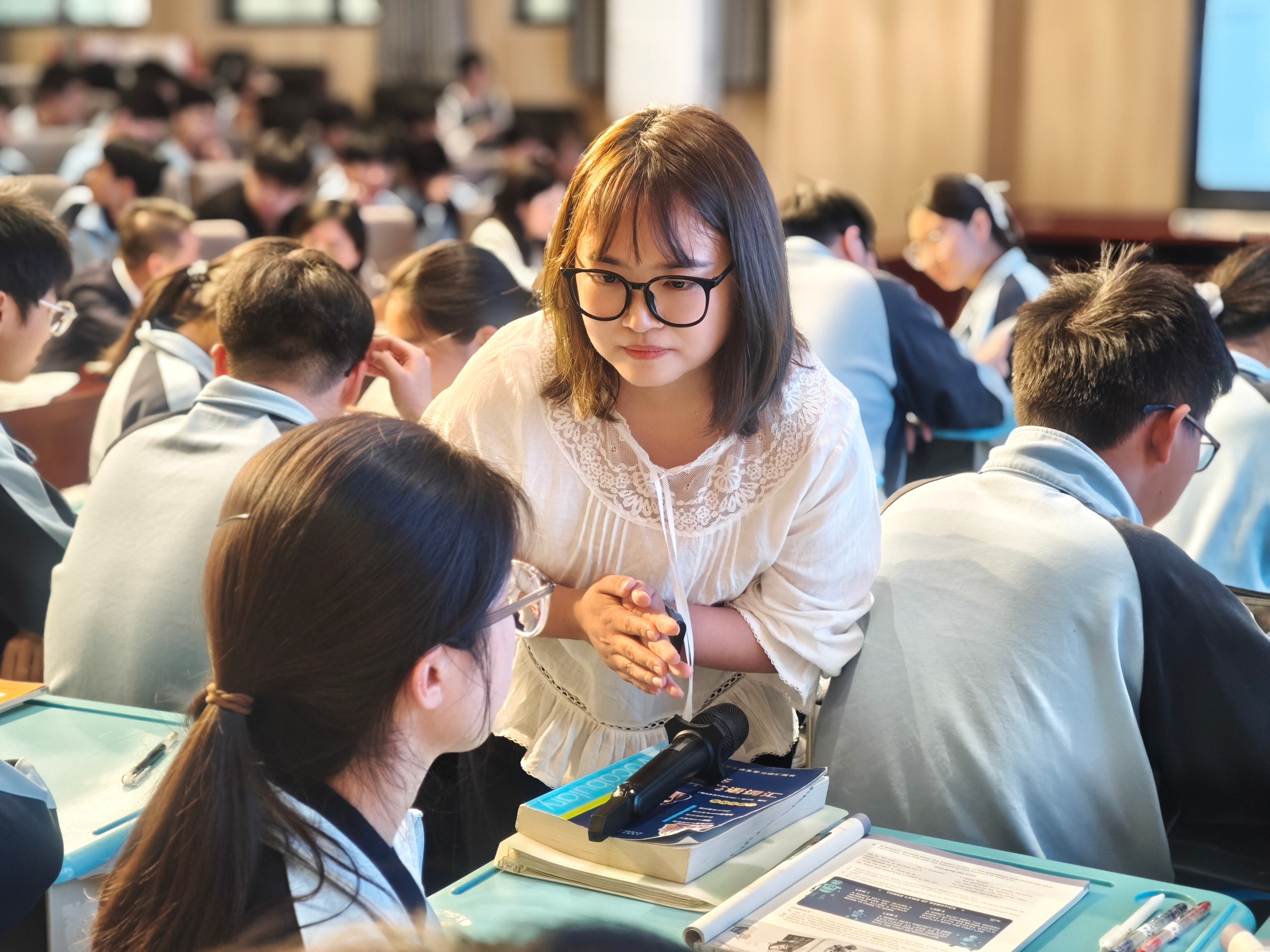 深耕听说教学 郑州市普通高中英语第六教研共同体交流活动圆满落幕