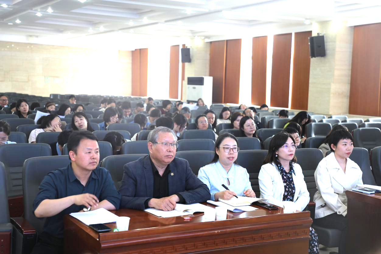 深耕听说研路径 聚焦素养促提升 郑州市高中英语第五教研共同体教研活动在郑州市第一〇六高级中学举行