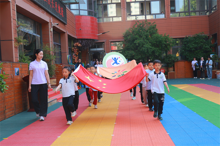 践行“健康第一”理念 郑州市教工幼儿园将日常体育锻炼搬上运动会赛场