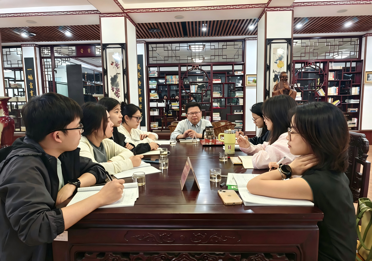 共话成长 聚力前行 郑州八中举办青年教师主题活动
