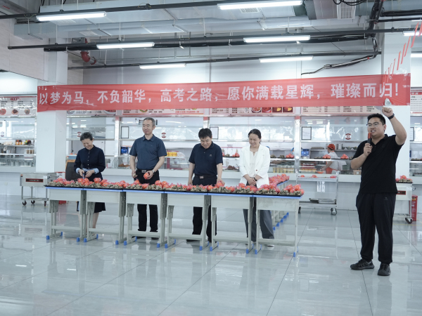 心想事“橙”，一举高“粽” 郑州市第十四高级中学开展高三学子暖心送祝福活动