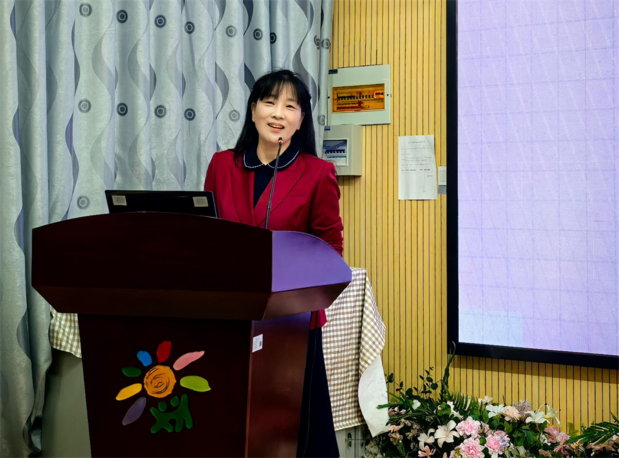 携手同行 护航成长 郑州市教工幼儿园召开秋季家长课堂