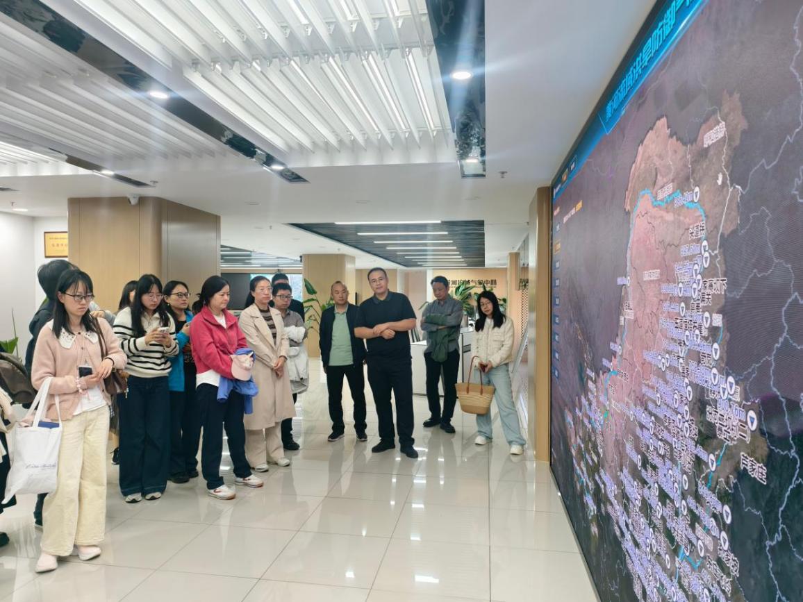 郑州市地理骨干教师赴河南省气象局开展实践考察