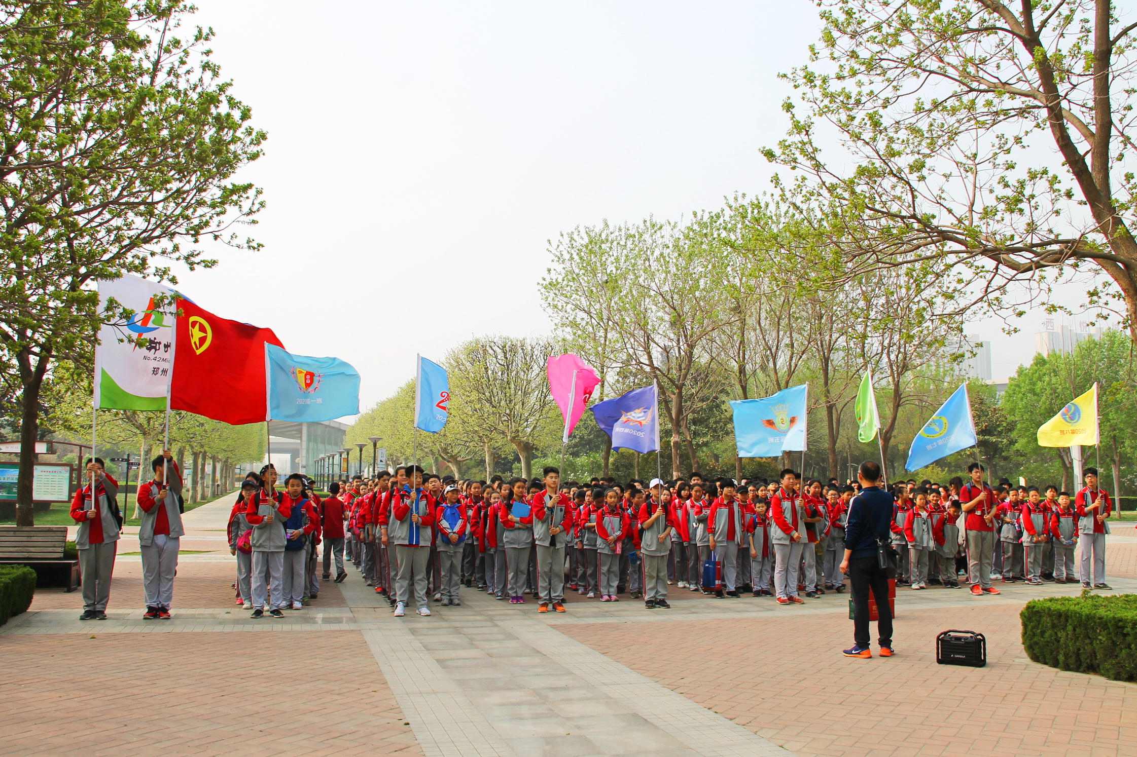 旌旗招展展风采