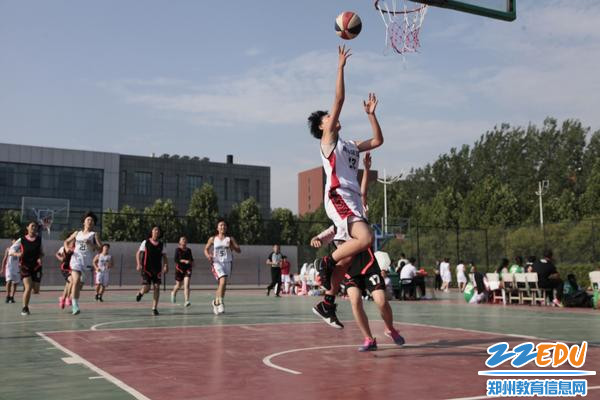 郑州八中女篮赛场掠影 - 副本