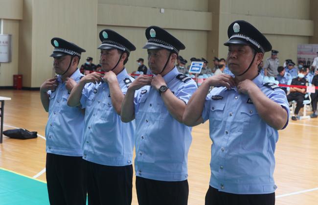 我市275名学校保安员开展技能大比武