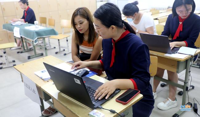 郑州大学实验小学，学校正在审核家长提交的资料