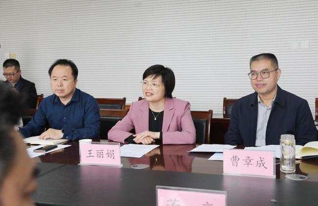 郑州市教育局召开人大代表政协委员见面会