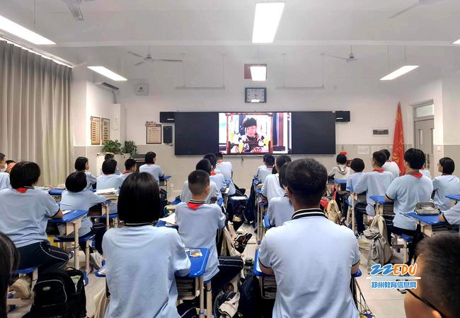 以传统文化固根 郑州八中新校区开展"我们的节日·端午"主题活动