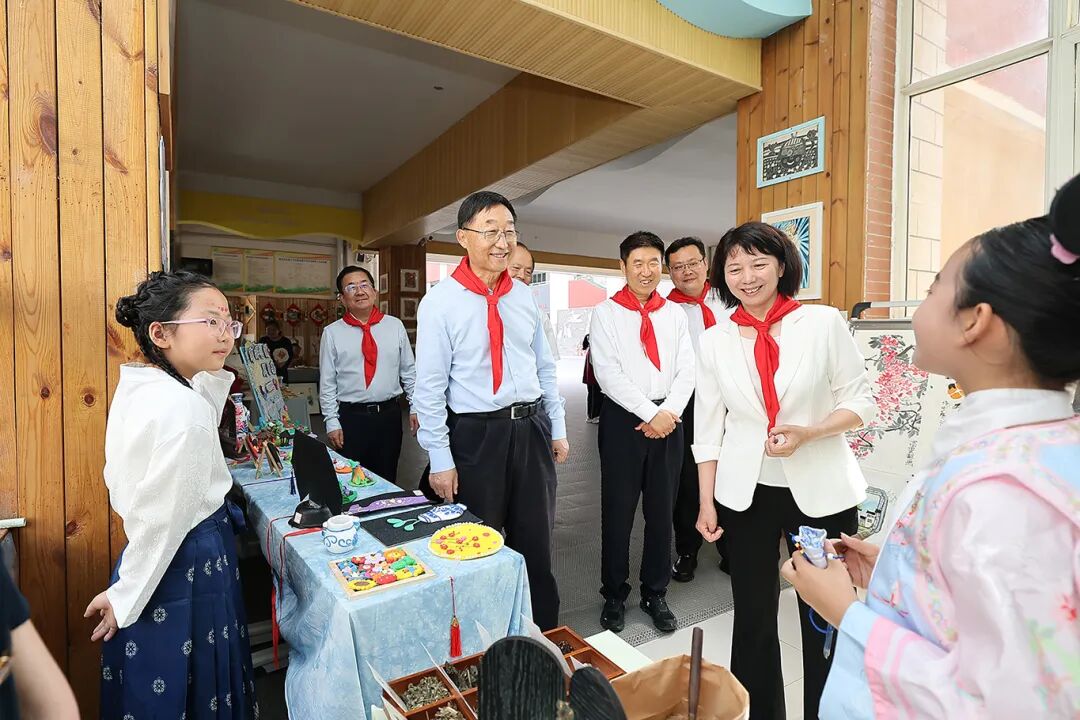 刘宁在郑州开展“六一”国际儿童节慰问活动 并向全省少年儿童致以节日祝福